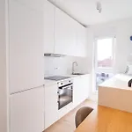 Lägenhet A *